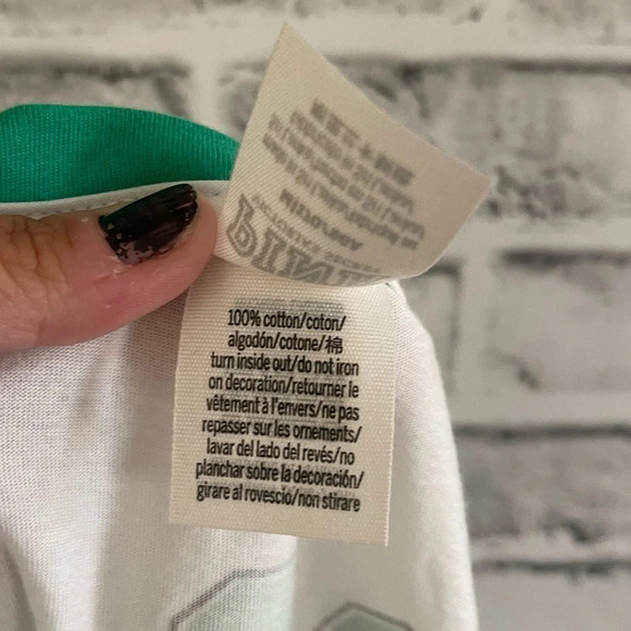 Women’s Victoria’s Secret PINK “KISS Me- I’m Irish-ish” Shamrock t-shirt Medium - Picture 5 of 5